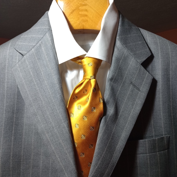 HICKEY FREEMAN Men's Chalk Gray 2Btn/2Vent Suit Size 40R W36 (10) - Picture 11 of 11